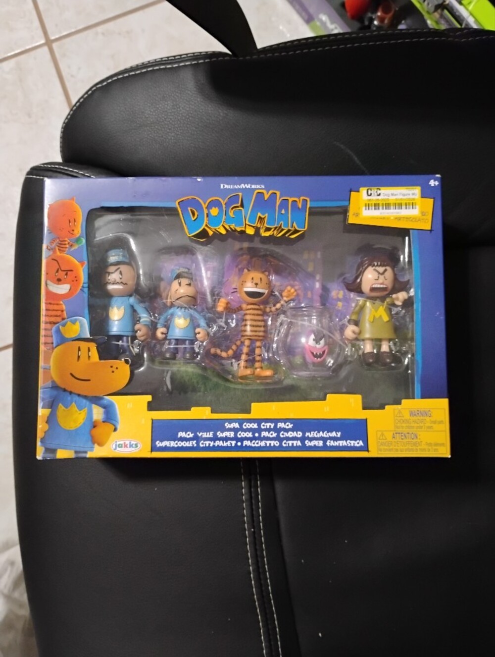 Super Cool City Pack Action Figures - Blue & Yellow